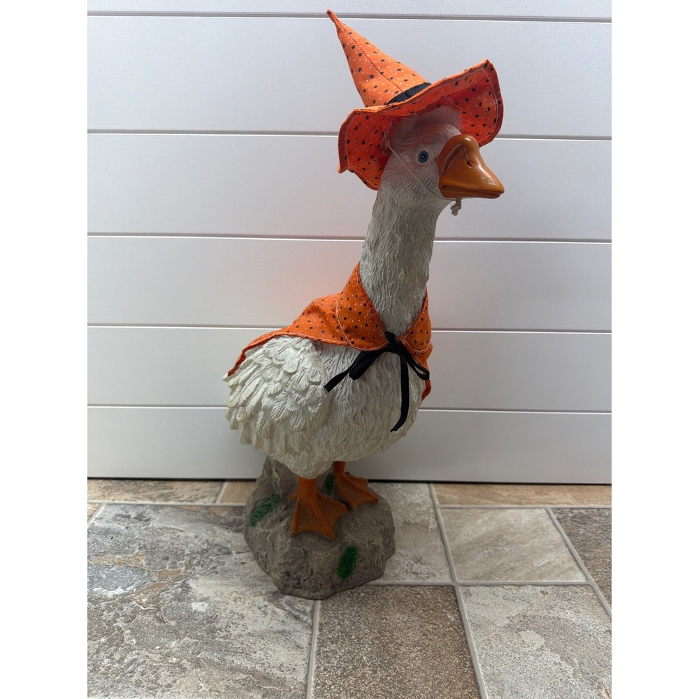 Porch Goose Statue White Goose Garden Statue Hat 17 Inch